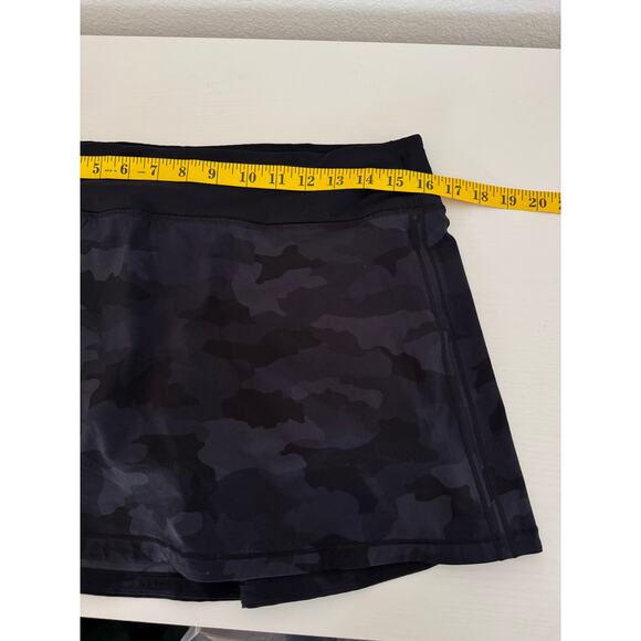 Lululemon Women’s Pace Rival Black Camo Skort Mid Rise Size 8 Athletic skirt - Picture 7 of 8